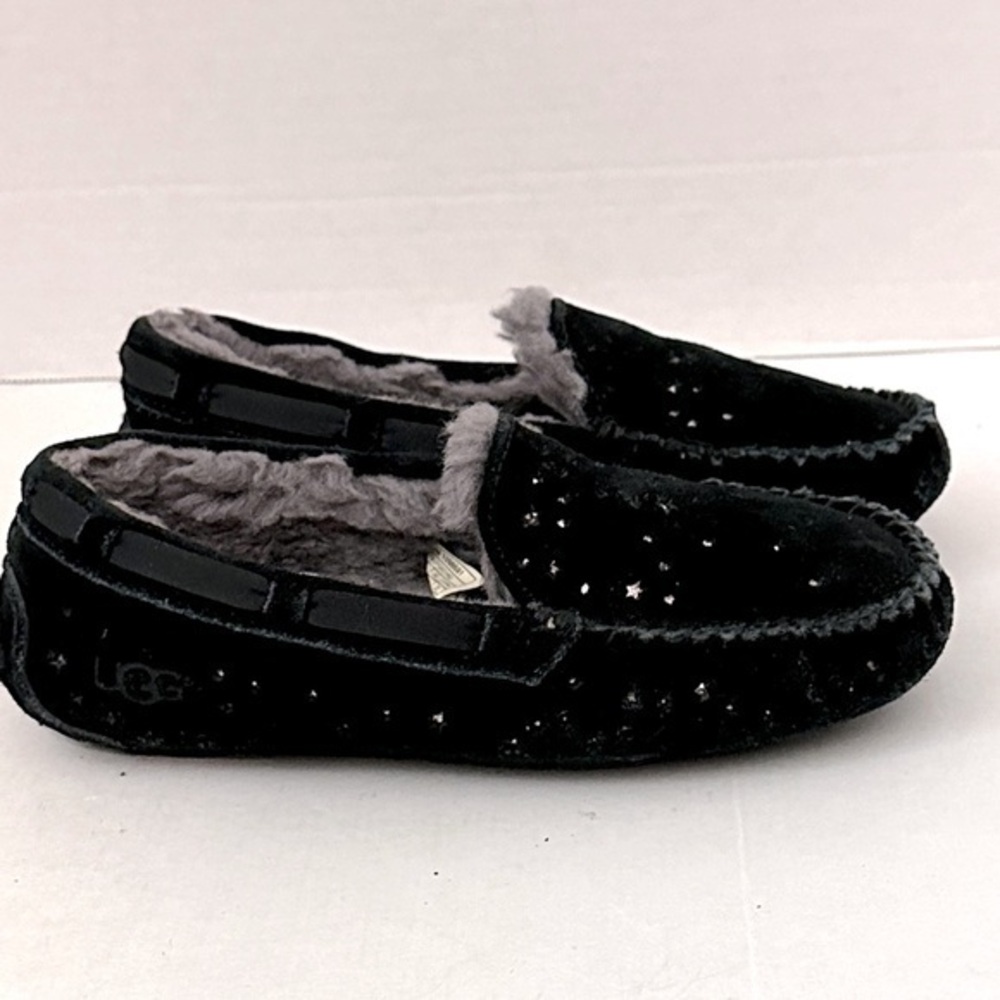 UGG Black Starry Moccasins with gray Shearling size 5 girls or 7 women’s